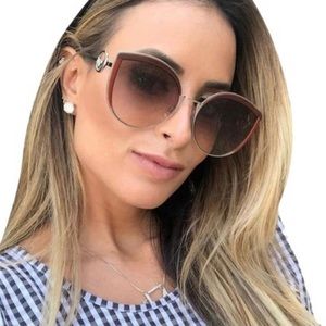 ✨HP✨New FENDI Black Metal Butterfly Sunglasses